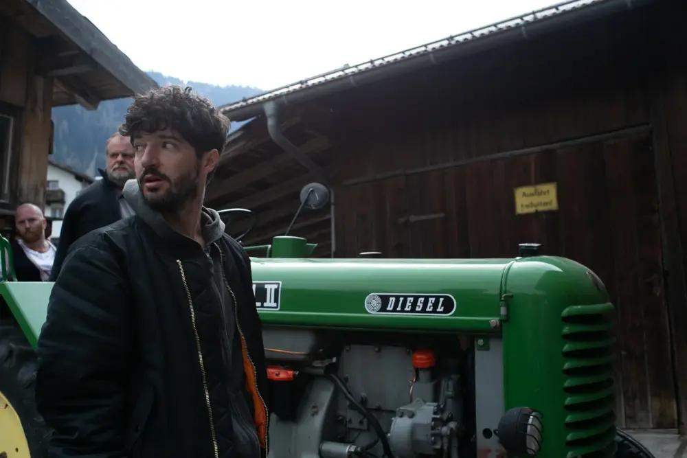 Manuel Mairhofer: Air Date ZWÖLFERLEITN