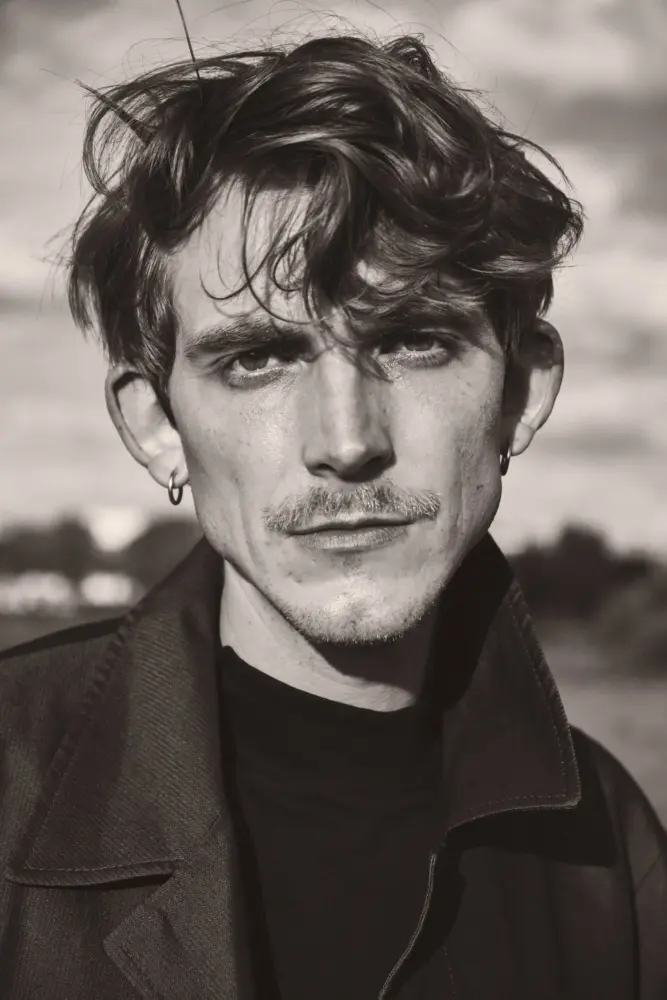 Joshua Seelenbinder: Air Date A THIN LINE