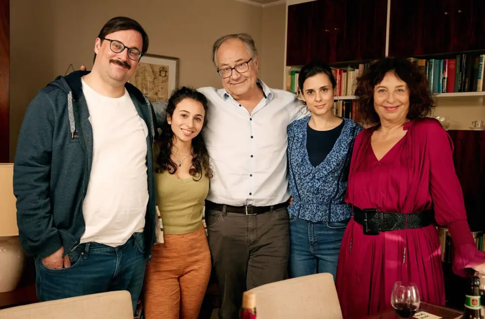 Anica Happich: Air Date RENTNERCOPS