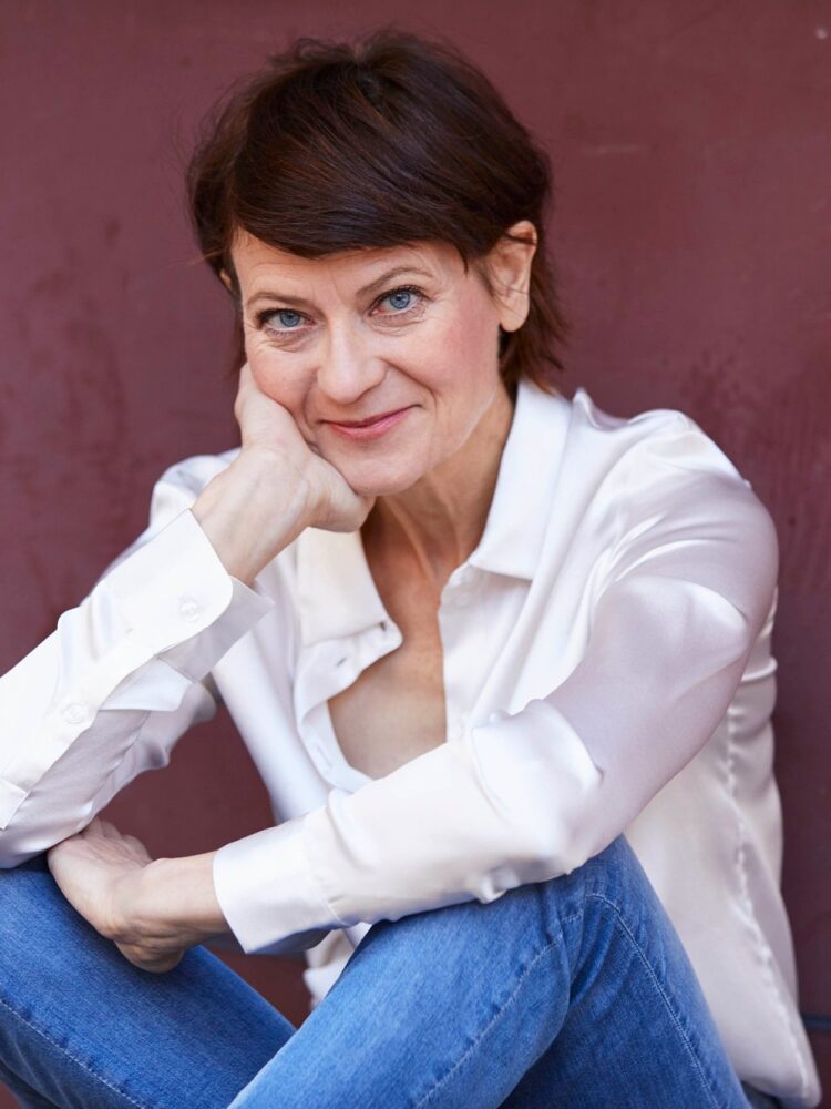 Astrid Meyerfeldt: Air Date
